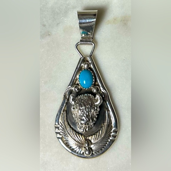NWT Navajo Handmade Buffalo pendant Kingman turquoise sterling - Picture 3 of 8
